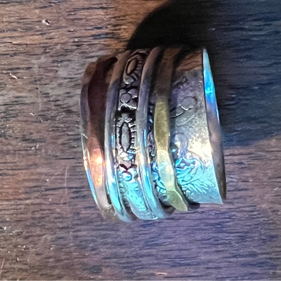 Silver spinner ring size, size 8 new - Picture 4 of 4